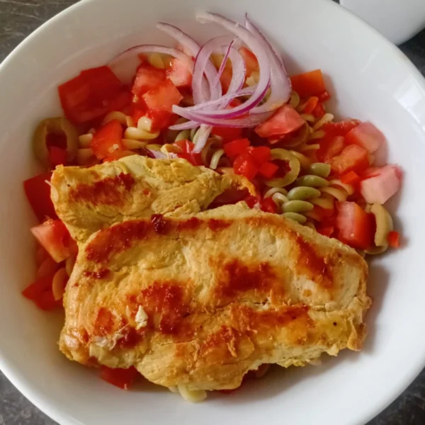 Bowl Mediterráneo con Pasta - 400 kcal